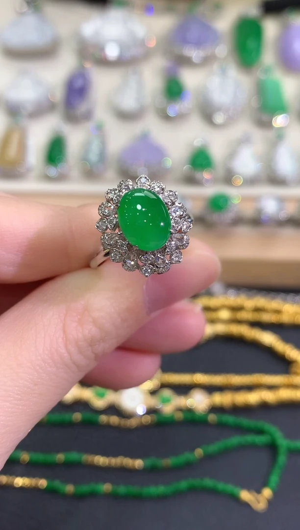 18K金镶嵌戒指翡翠冬日珠宝E64