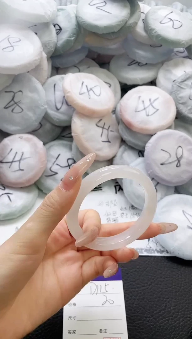 未镶嵌手镯石英质玉115-56