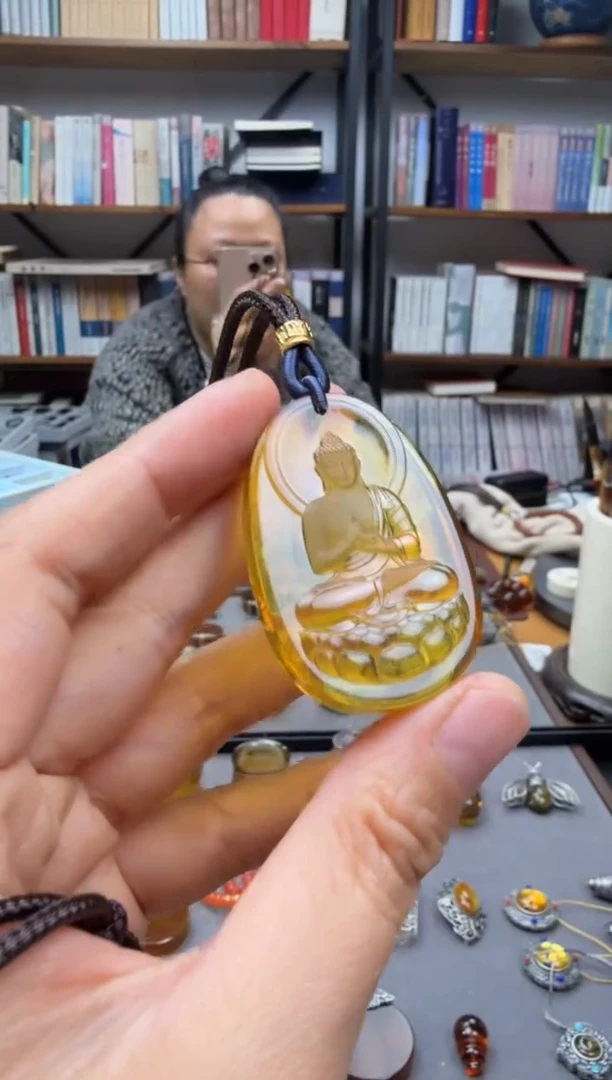 【闪购商品】琥珀颈饰未镶嵌大日如来吊坠