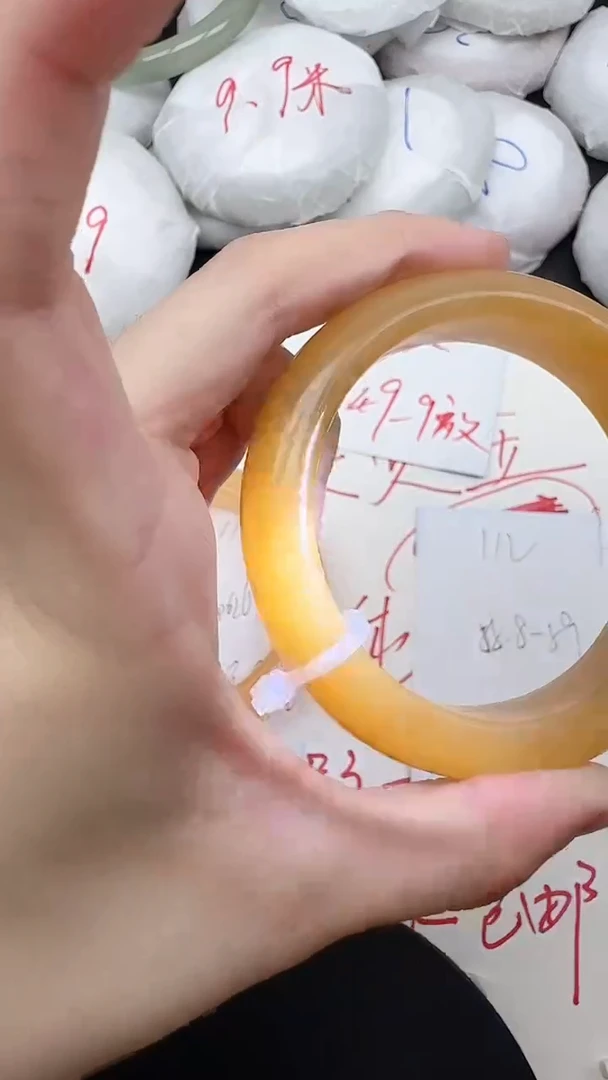 未镶嵌手镯石英质玉112/57-59