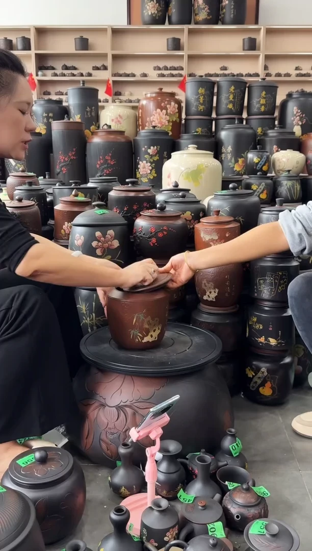 罐瑕疵茶叶罐   489 古铜色方尖