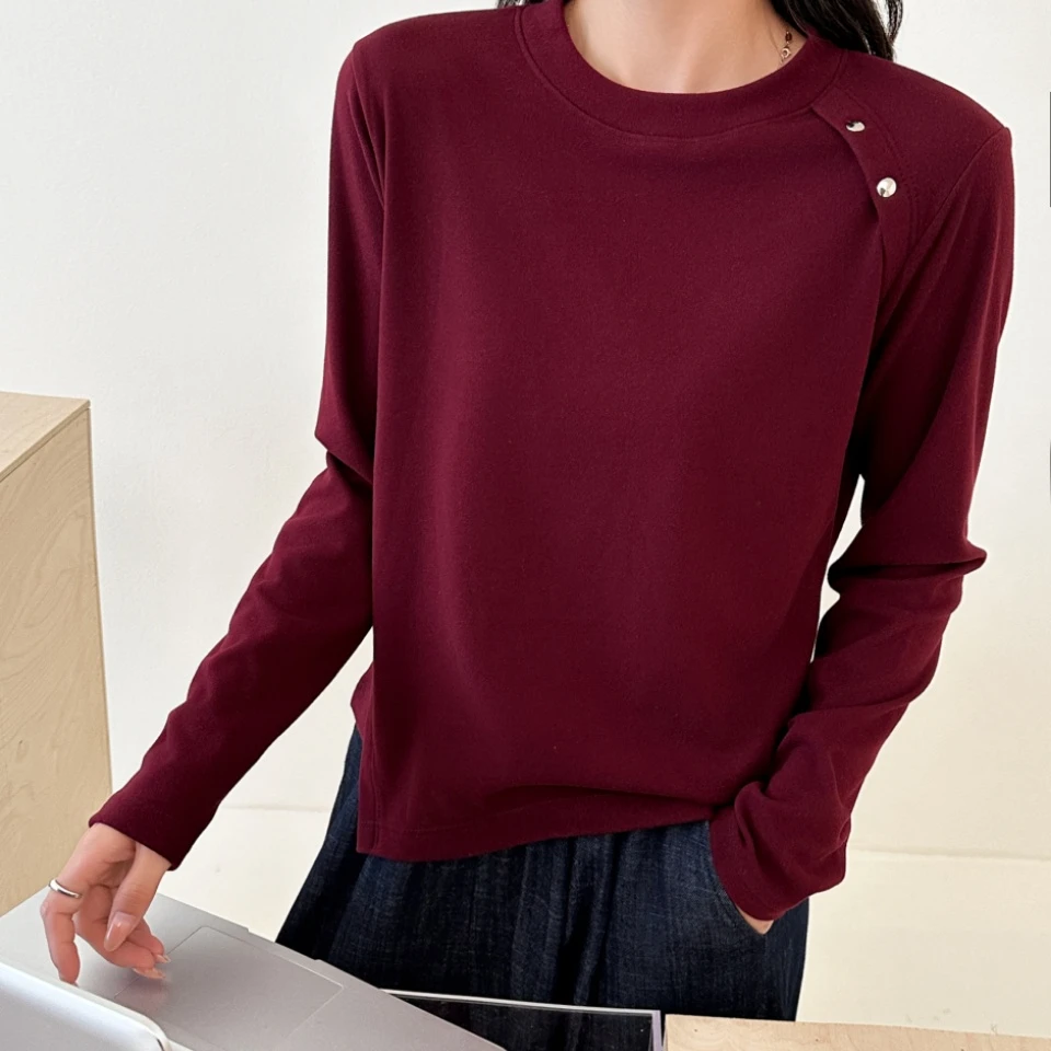 不规则下摆--磨毛常规圆领德绒打底--秋季纯色