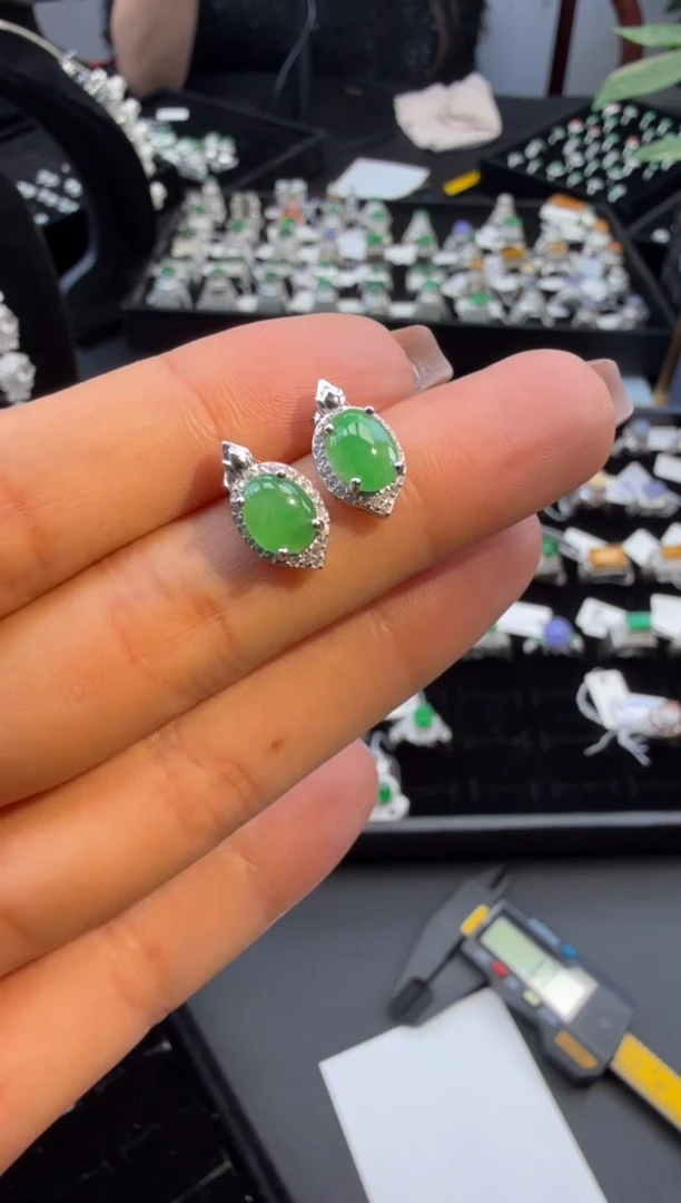 【闪购商品】翡翠耳钉银S925镶嵌耳钉