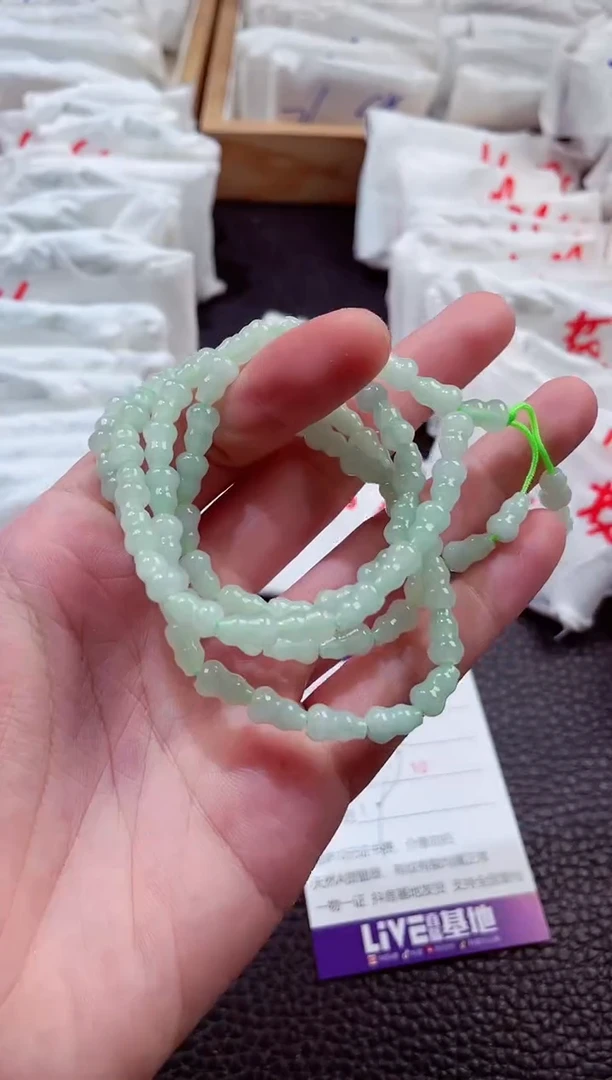 翡翠未镶嵌颈饰00003981