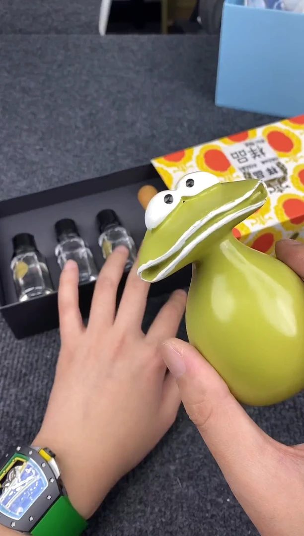 瓷片手工商品，没有品牌