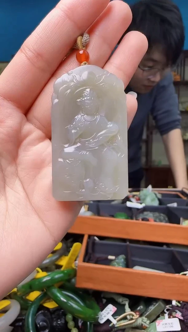 颈饰未镶嵌和田玉1