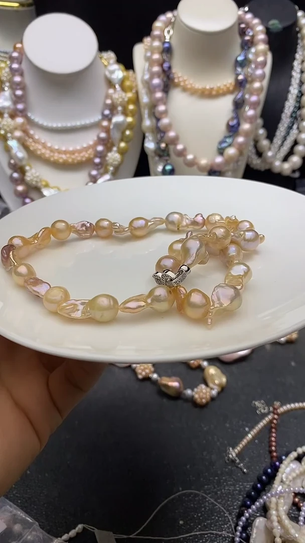 颈饰未镶嵌淡水珍珠多人