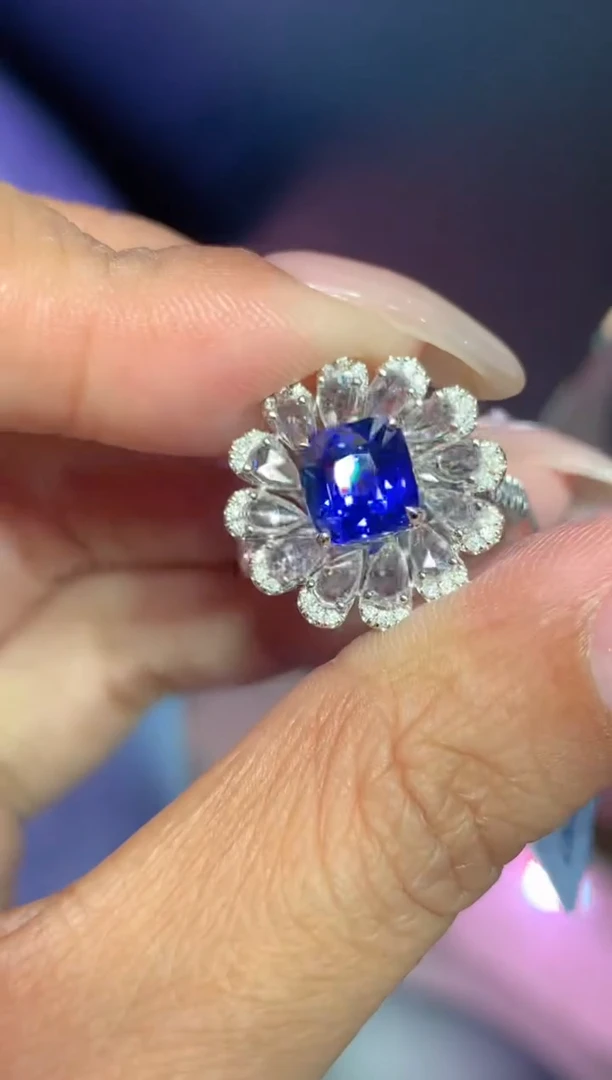 戒指蓝宝石18K金镶嵌2.15CT