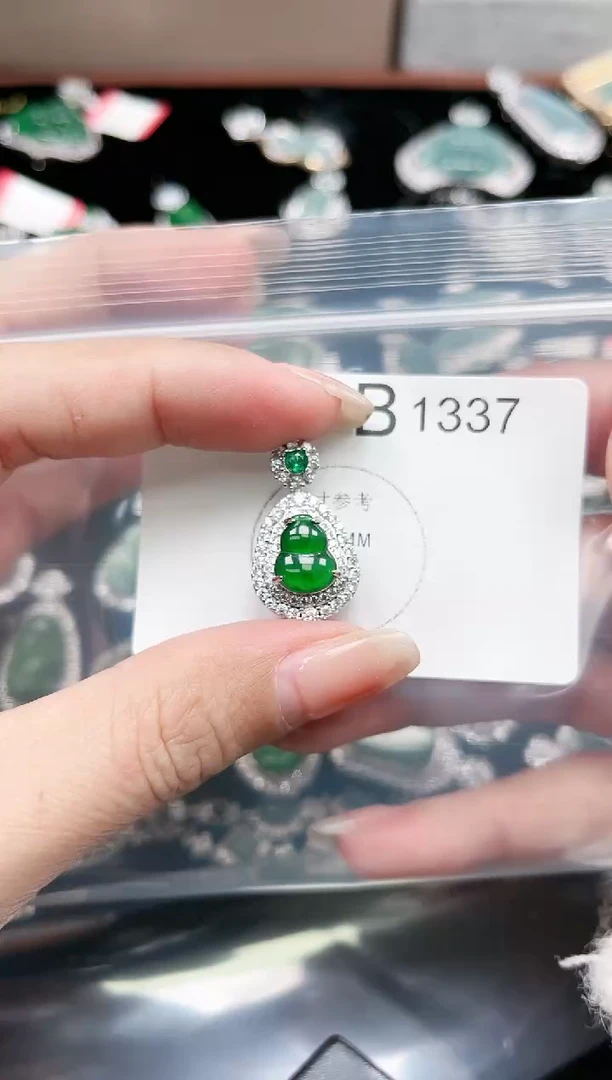 【闪购商品】翡翠颈饰未镶嵌1337赠皮绳