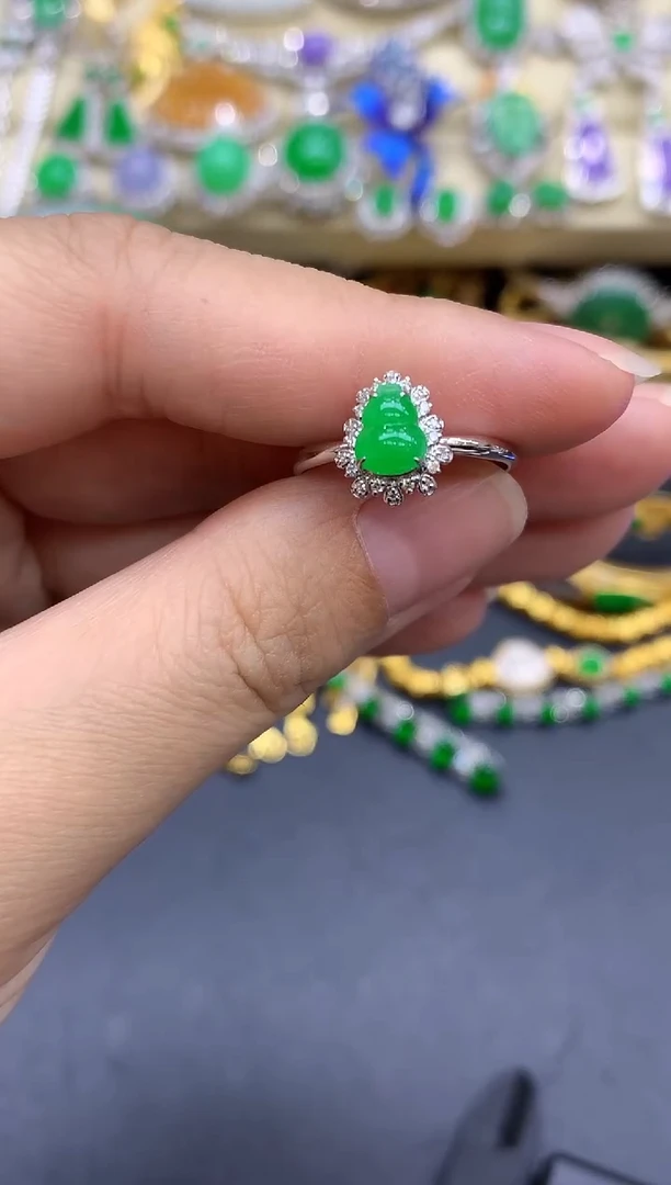 18K金镶嵌戒指翡翠237-中国好珍宝