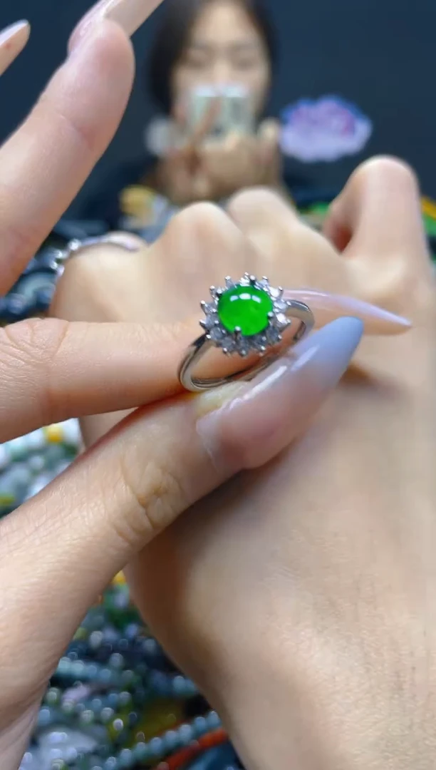 翡翠未镶嵌颈饰/J/翡翠A货，一件也是批发价