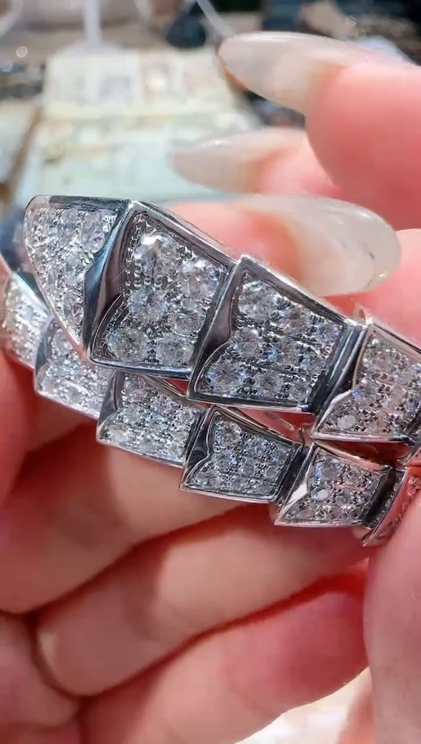 【闪购商品】钻石手镯18K金镶嵌宽版蛇手镯