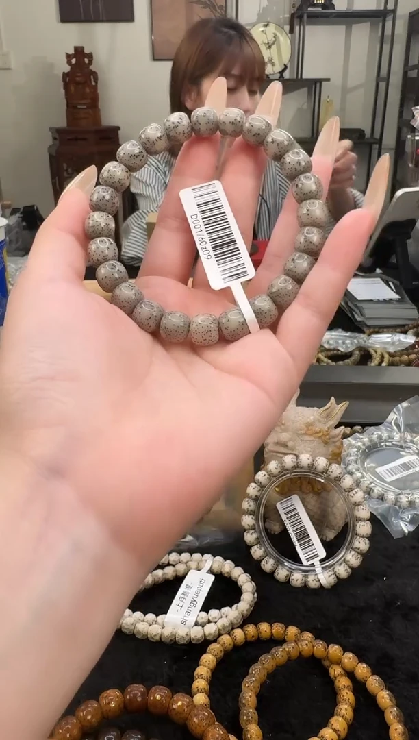 星月菩提手串K6单圈手串9X8 D001