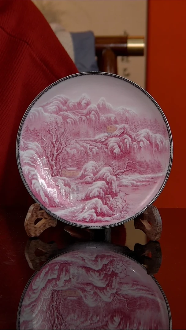 胭脂红堆白雪景山水壶承