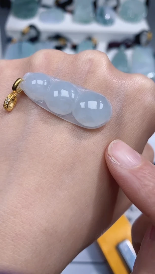 颈饰银S925镶嵌翡翠吊坠