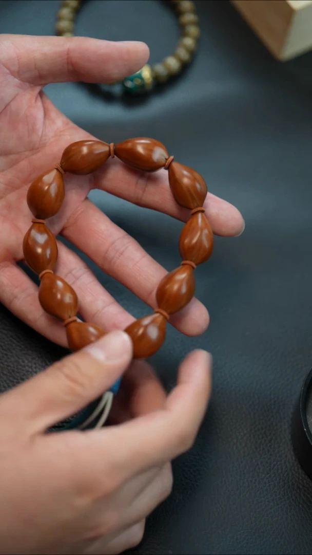 手串/手链橄榄核1.6+精抛鸡血红老料手串