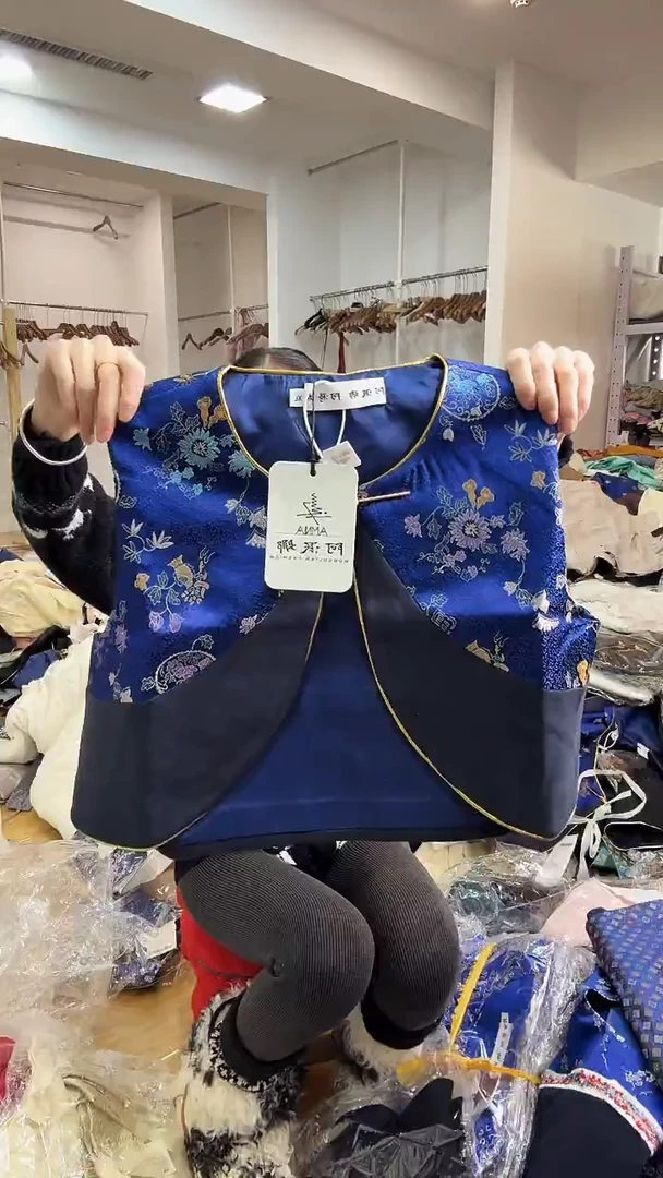 XL码      115-125斤