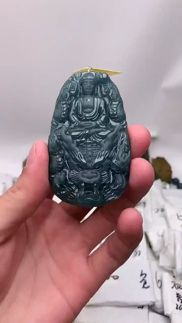 颈饰未镶嵌翡翠大日