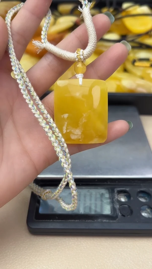 未镶嵌蜜蜡裸石蜜蜡吊坠