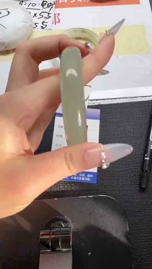 未镶嵌手镯石英质玉91-60