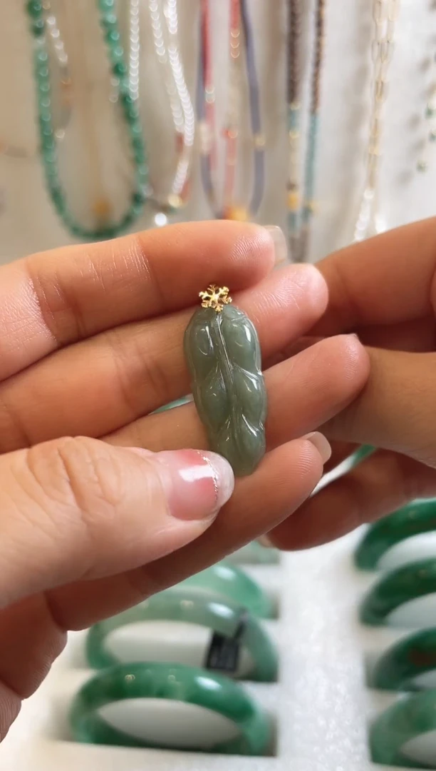 翡翠18K金镶嵌吊坠(不含链)吊坠