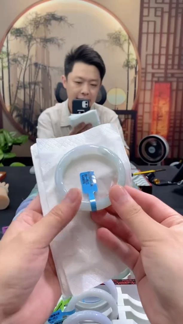 未镶嵌手镯翡翠000071005