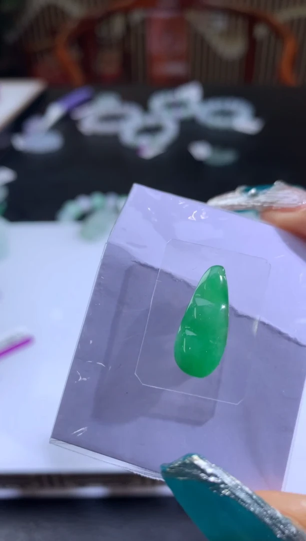 未镶嵌定制翡翠尼****6翡翠