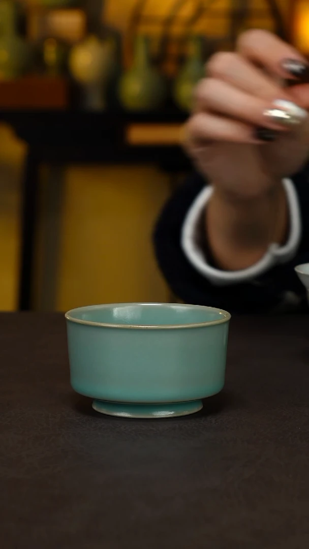 杯子瓷鸟*卷足圆唇杯-带款