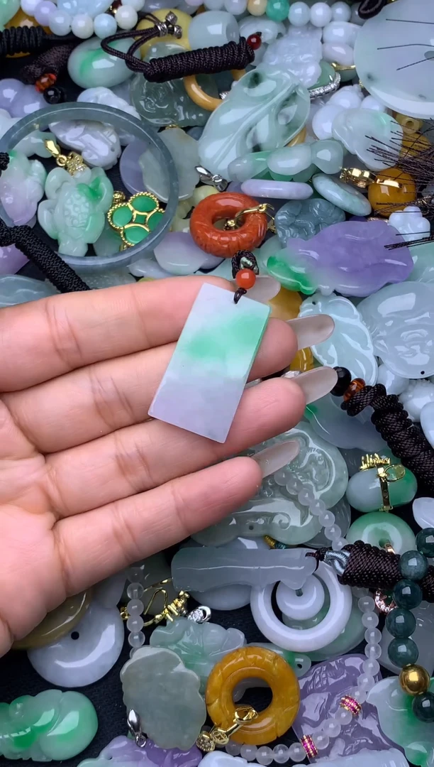 翡翠未镶嵌颈饰天然缅甸翡翠吊坠