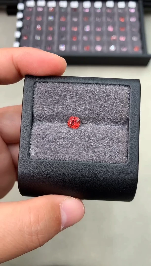 【闪购商品】定制尖晶石裸石未镶嵌1.18ct 枕型 红色调