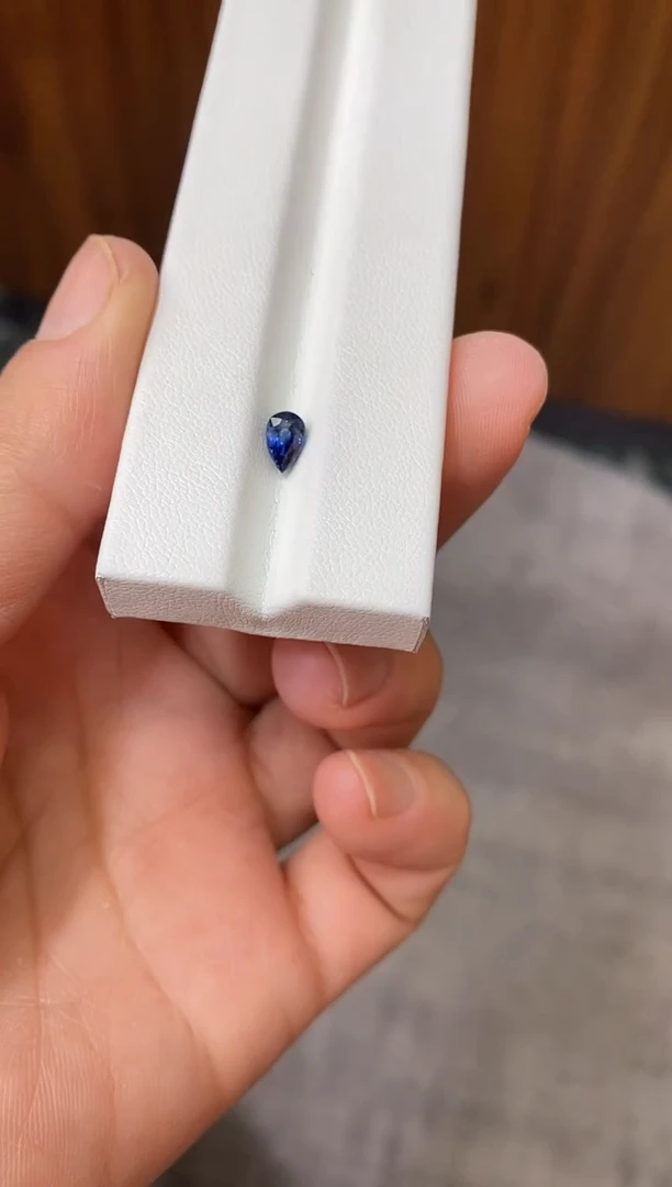 裸石蓝宝石0.65ct蓝宝石