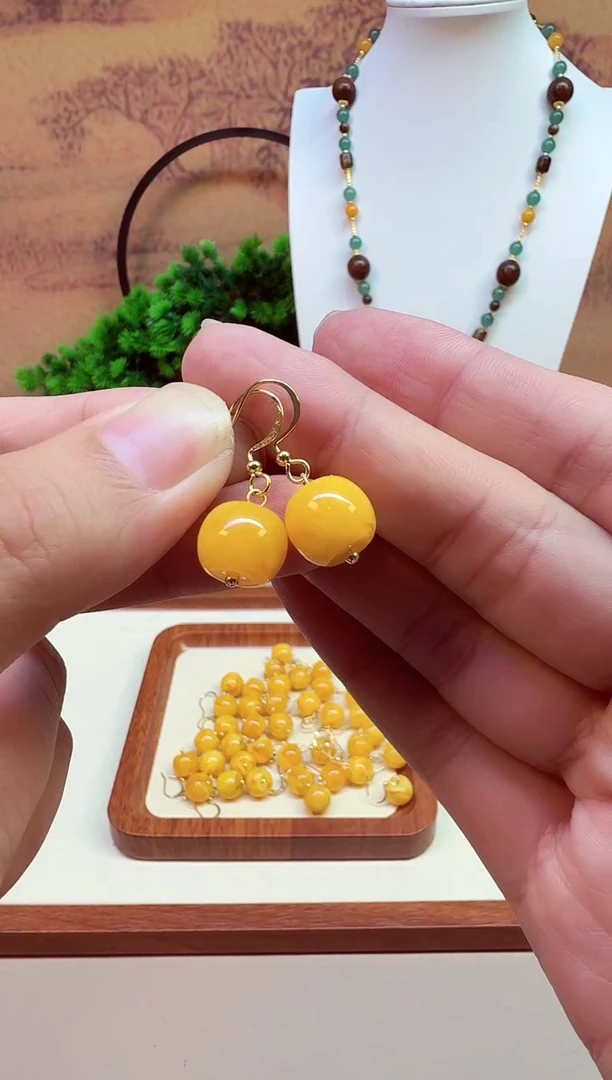 蜜蜡14K金镶嵌耳饰E01