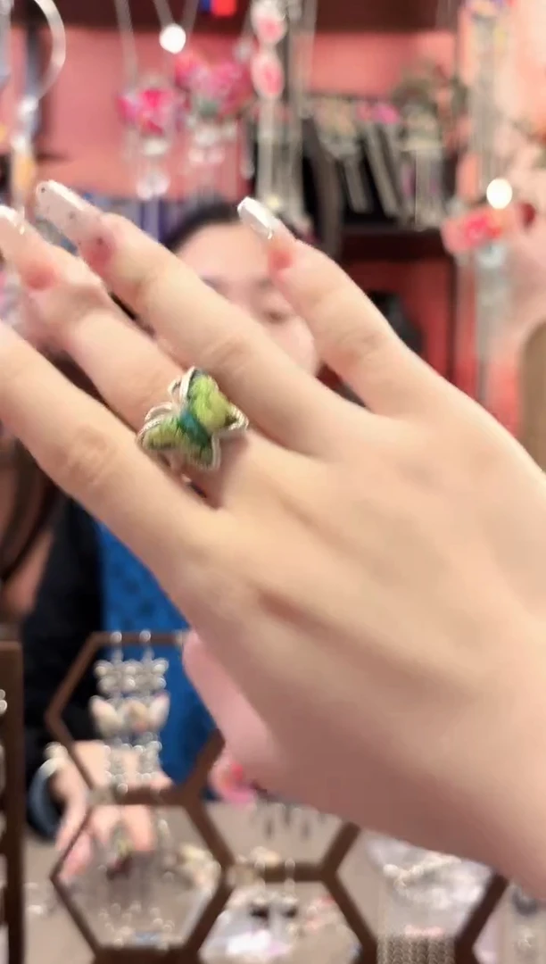 织绣云织谣民族风精美饰品  230