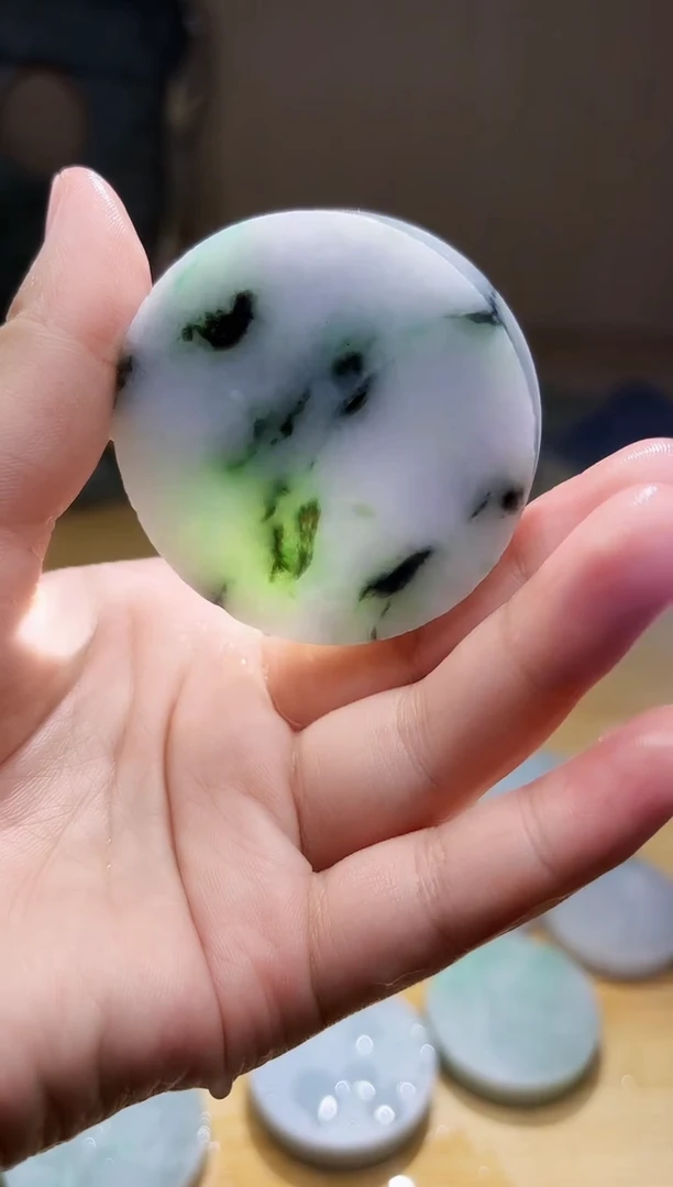 翡翠未镶嵌颈饰翡翠A货 姜谭584