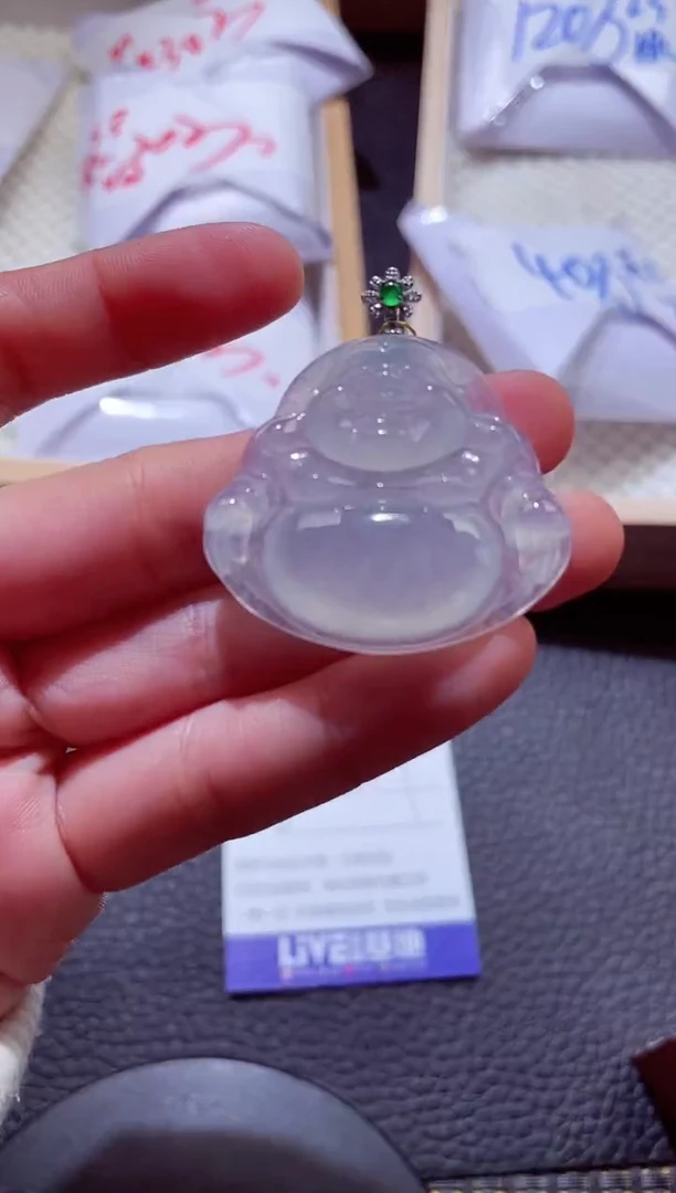 颈饰18K金镶嵌翡翠00006004