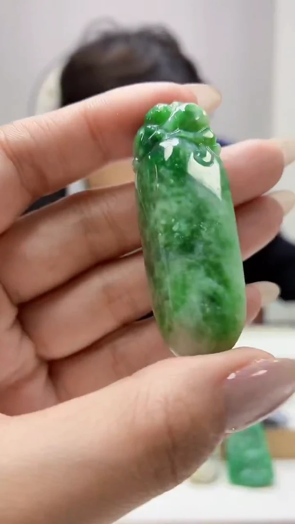 未镶嵌定制翡翠5145MM-毛货挂件15