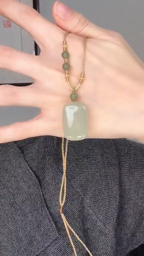 颈饰未镶嵌和田玉无事牌30mm