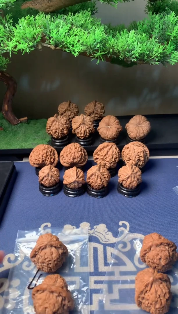 【闪购商品】文玩核桃把件40南疆石