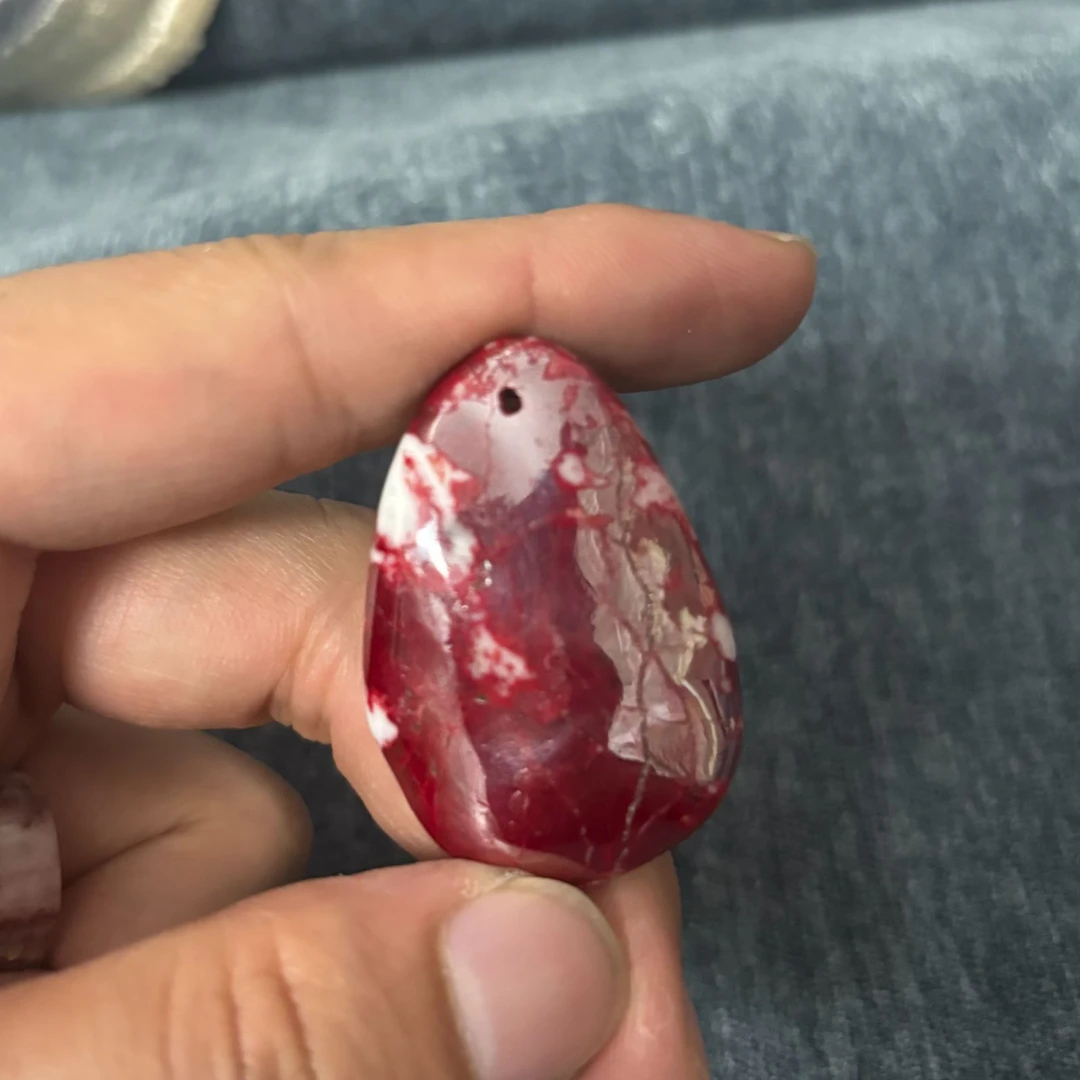 天然辰砂天然辰砂朱砂原石原矿晶体透光随形挂件吊坠男女款饰品