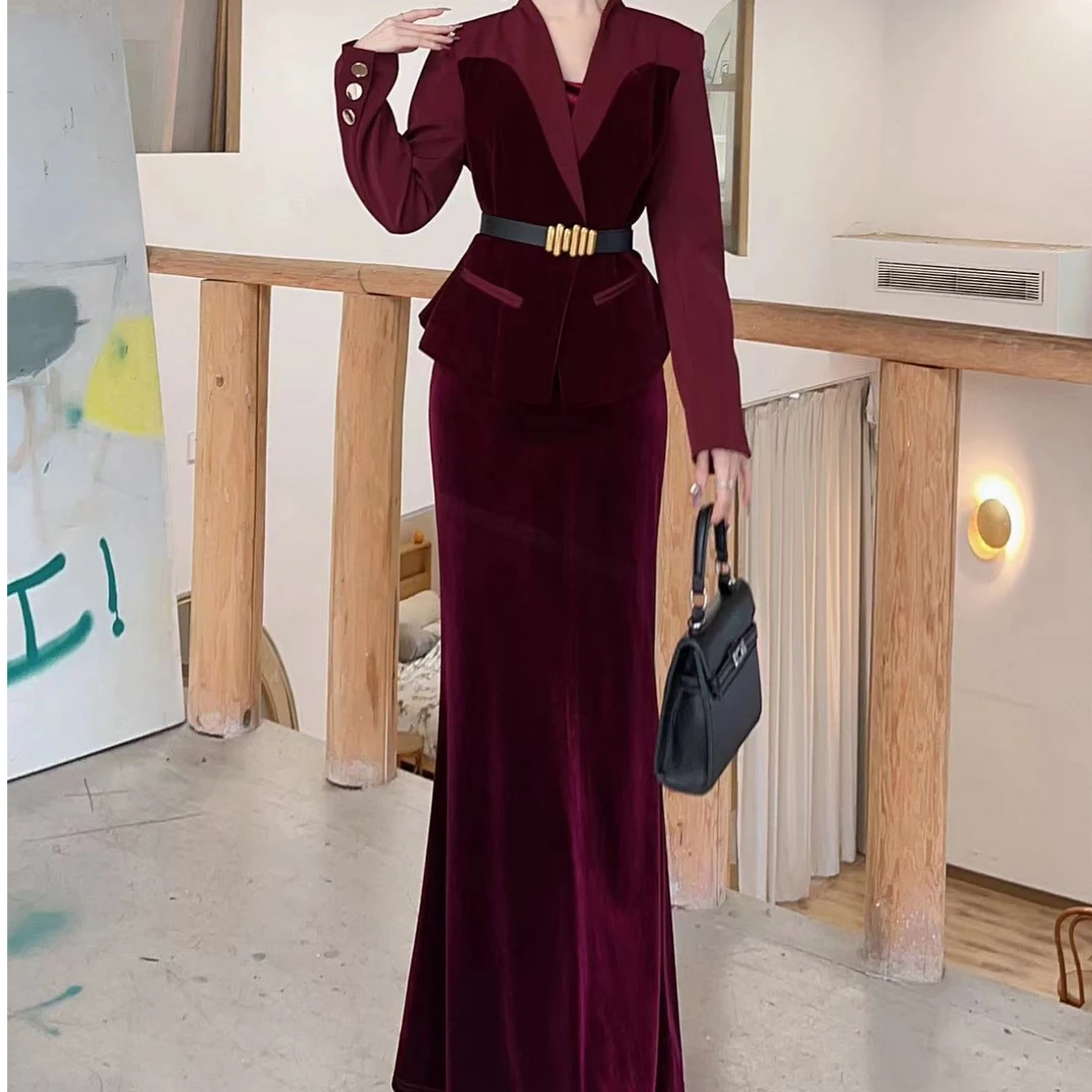 秋季新款西服丝绒外套女设计感吊带鱼尾裙时髦套装裙61222