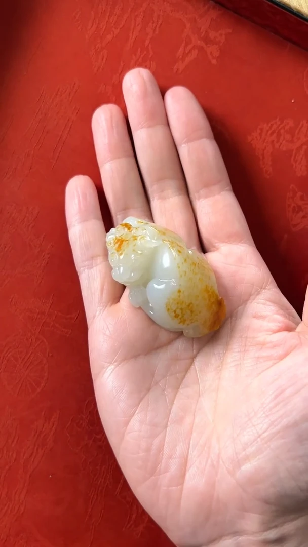 未镶嵌和田玉挂件新疆白玉老熟貔貅