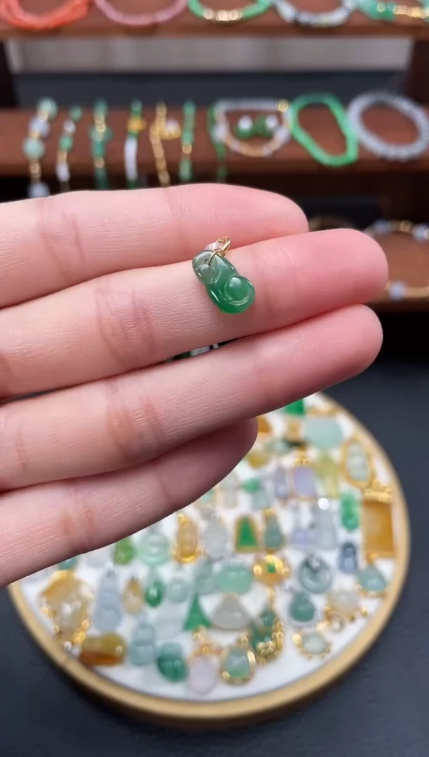 【闪购商品】翡翠吊坠(不含链)18K金镶嵌一个   JK509