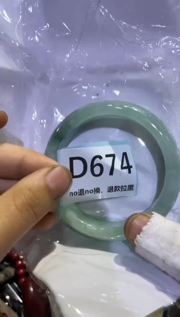 瓷片Y*n表妹直播链接火爆火爆
