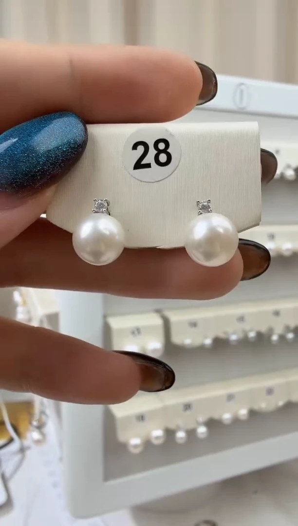 银S925镶嵌耳饰淡水珍珠8-9mm戴妃耳钉