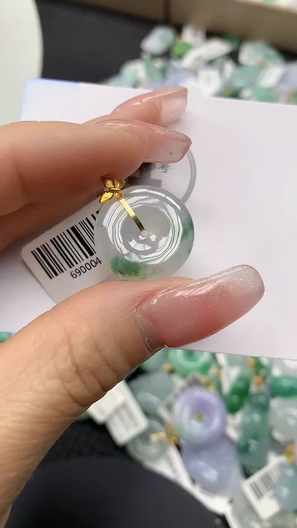 颈饰18K金镶嵌翡翠a货支持复检百元以上9元证书费自理