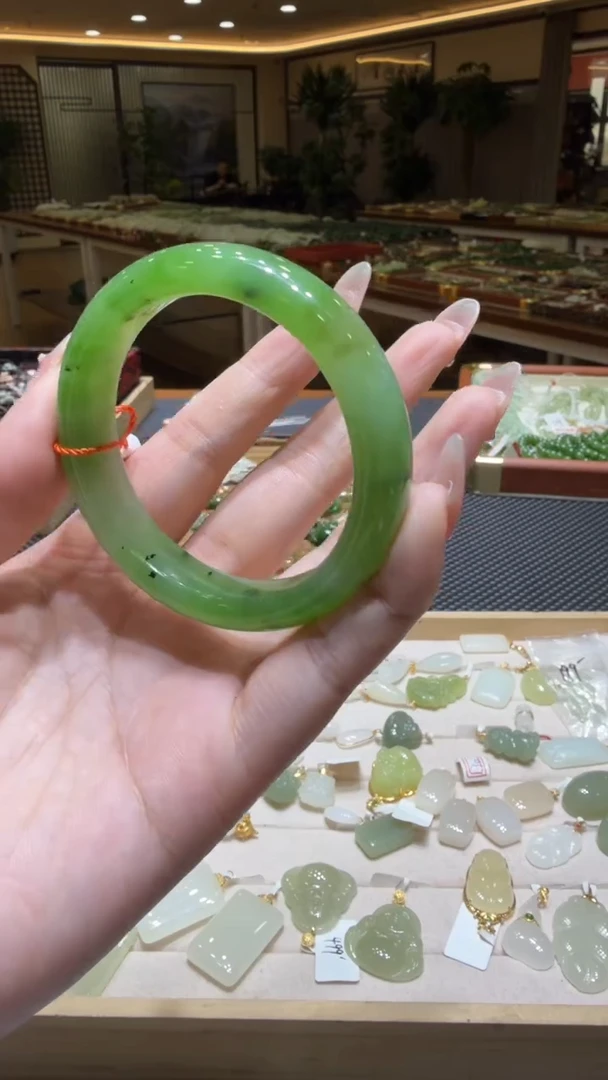 颈饰未镶嵌和田玉手镯54