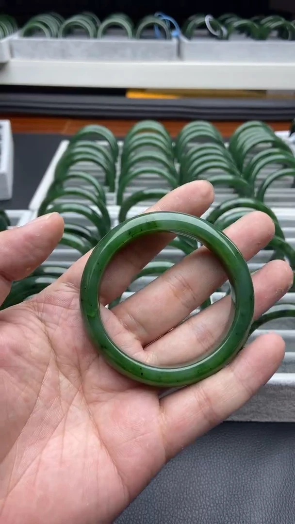 未镶嵌手镯和田玉（碧玉）52-54.7