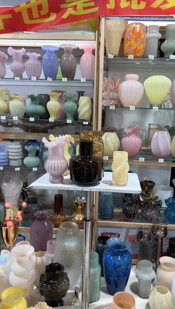 【闪购商品】无铅玻璃18.6公分黄色扭扭花瓶