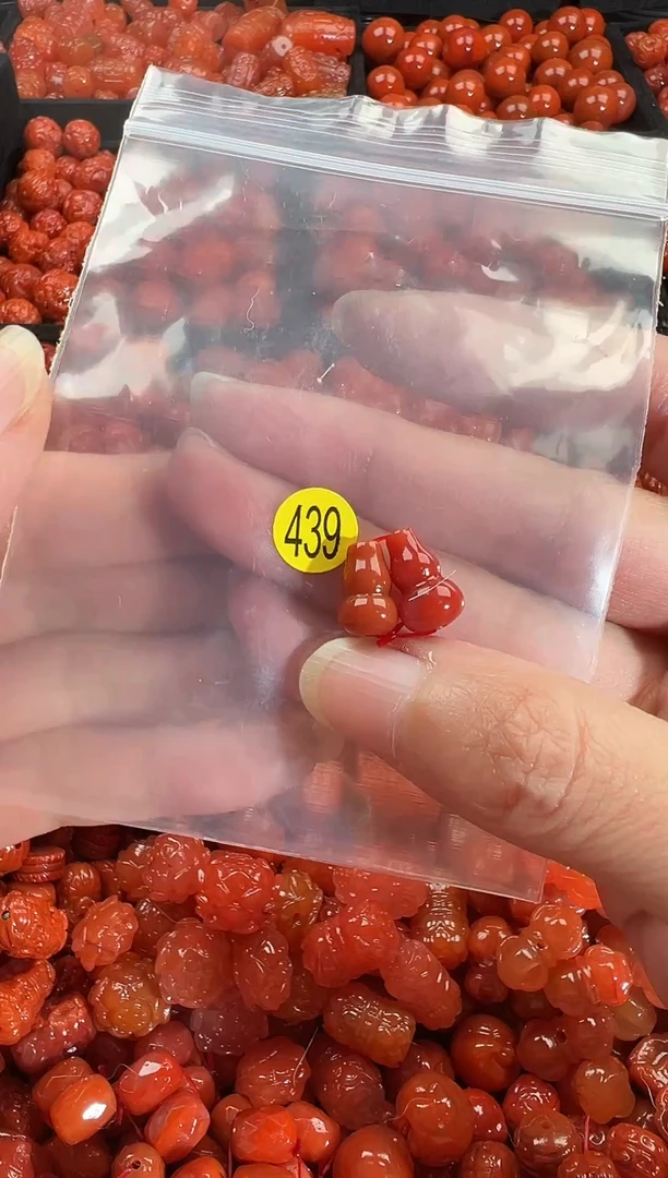 颈饰未镶嵌南红玛瑙1