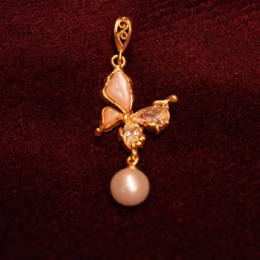 鳳喆古法錾刻工艺设计师款蝴蝶吊坠婚嫁国风